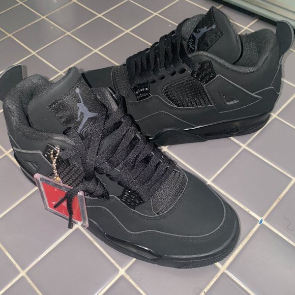 Black Cat Jordan 4\'s main image 2